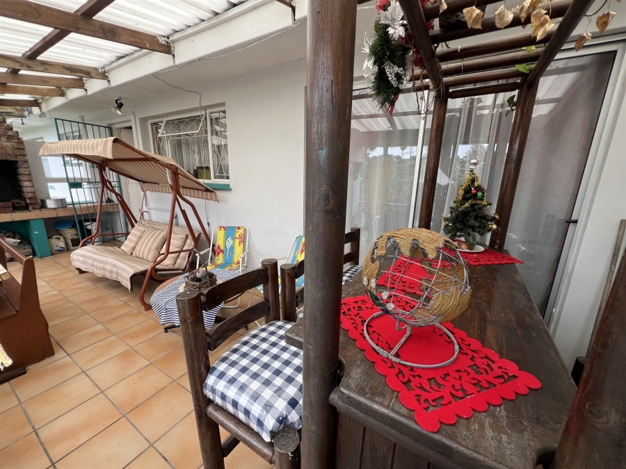 4 Bedroom Property for Sale in Amalinda North Eastern Cape